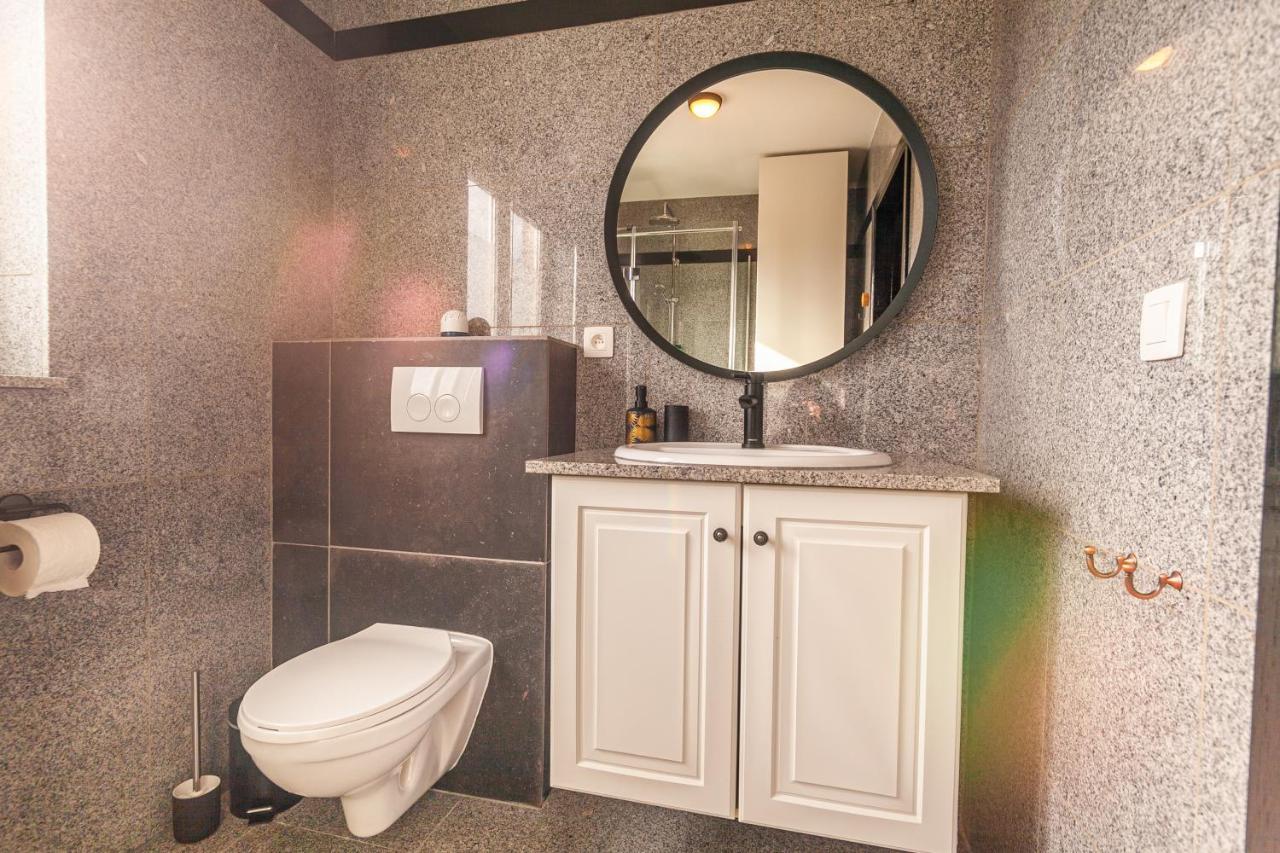Luxury Suites Boutique By Rikas Hotels Антверпен Экстерьер фото
