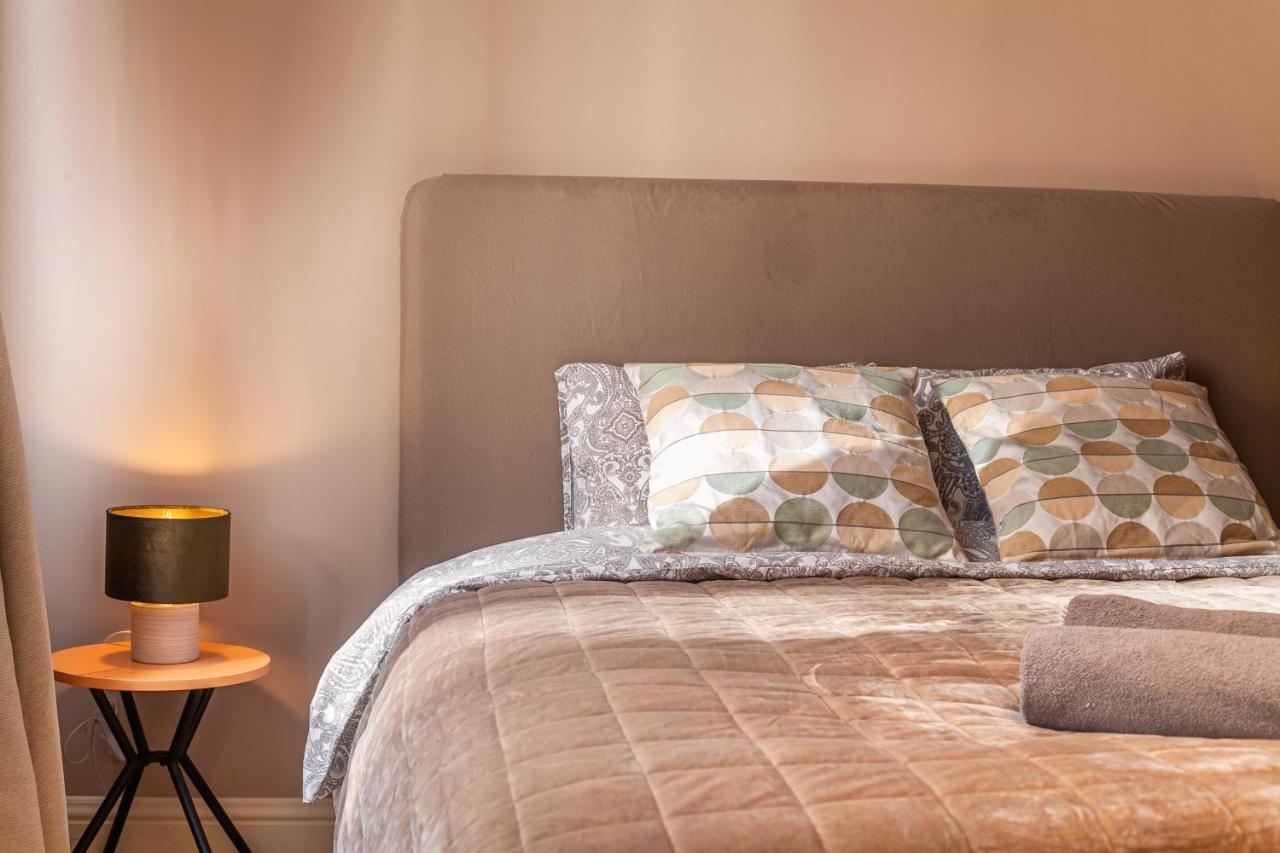 Luxury Suites Boutique By Rikas Hotels Антверпен Экстерьер фото